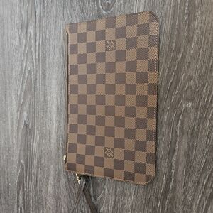 Louis Vuitton Brown Damier Ebene Clutch